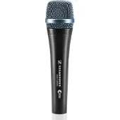 Sennheiser e935 Dynamic Vocal Microphone Bundle