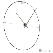 Nomon Bilbao Horloge Murale Bilbao N | Black fiberglass, walnut hands