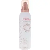 Sunkissed Coup professionnel coulé avec obscurité moyenne