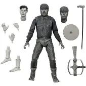 NECA Universal Monster Scale Action Ultimate Wolf Figure Gris