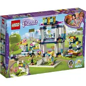LEGO Friends 41338 Stephanie dans l'arène sportive