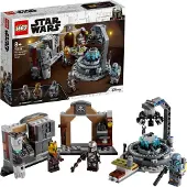 LEGO 75319 Star Wars La forge mandalorienne de l'armurière, kit de construction avec 3 minifigures, jouet pour enfants à partir de 8 ans, idée cadeau