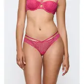Triumph Slip 'That Night In Vegas' rose