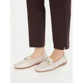 Caprice - Chaussures pour femmes - Mocassins - Mocassins en cuir - Couleur beige - Style décontracté