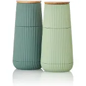 AdHoc Moulin à poivre et à sel "Set" de la marque Scape, couleur vert foncé et vert clair, équipé d'un mécanisme de broyage en céramique CeraCut, en plastique et en bois de chêne