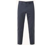 Ted Baker Chino Genbee coupe slim en lyocell mélangé avec poches latérales