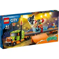 LEGO 60294 City Stuntz Stuntshow Truck Set, ensemble de jouets comprenant un camion, une moto à volant et une cuve de plongée, des mini-figurines de coureur et de clown