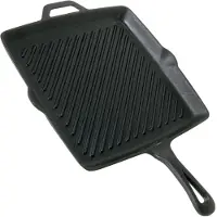 Camp Chef 11 SKILLET WITH RIBS