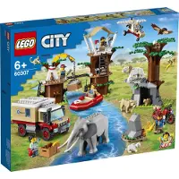 LEGO 60307 Camp de sauvetage d'animaux sauvages City, bateau Jouet avec figurines d'animaux à partir de 5 ans