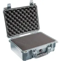 Peli 1450 SVF flight case argenté avec mousse 371 x 258 x 152 mm
