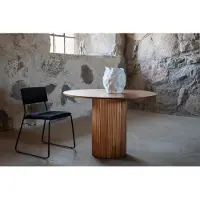 Venture Home Bianca Table de salle à manger Ø110cm, plaqué chêne.