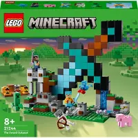 LEGO 21244 Minecraft l'avant-poste de l'épée set, jouet avec figurines de Creeper, soldat, guerrier de garde et squelette, set pour garçons et filles dès 8 ans