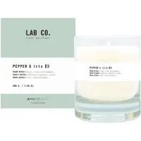 The Olphactory Lab Co. Pepper & Iris bougie parfumée 200 g