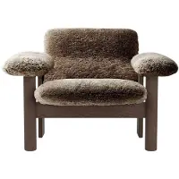 Audo Copenhagen Brasilia Lounge Chair Low Back Textile Dark Stained Oak | Sheepskin Sahara
