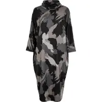 Apricot Robe ' ' gris