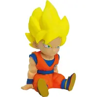 Plastoy Dragon Ball Goku Son Super Saiyan Piggy Bank 18 Cm Jaune