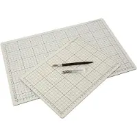 Creativ Company Tapis de découpe en caoutchouc avec quadrillage, 22 x 30 cm