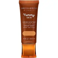 Danessa Myricks Beauty Yummy Skin Serum Skin Tint fond de teint hydratant lissant teinte 6 - Medium Skin With Neutral Undertones 45 ml