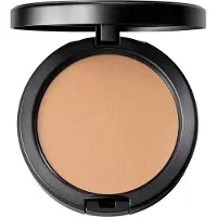 MAC Studio Fix Powder plus foundation