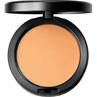 MAC Studio Fix Powder plus foundation