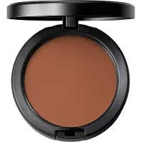 MAC Studio Fix Powder plus foundation