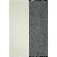 Ferm Living Pila Jeté en lin Black|Elm Green