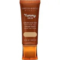 Danessa Myricks Beauty Yummy Skin Serum Skin Tint fond de teint hydratant lissant teinte 4.5 - Light To Medium With Warm Undertones 45 ml