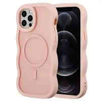 Selencia Coque arrière Wavy avec MagSafe pour Apple iPhone 12 (Pro) - Soft Pink