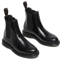 Dr. Martens Chelsea Boots 'Flora' noir
