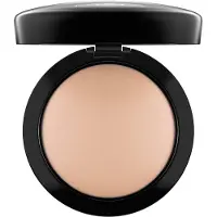 MAC Mineralize Skinfinish Natural poudre teinte Medium Plus 10 g