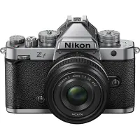 Nikon Z f argenté + NIKKOR Z 40mm f/2.0 special edition
