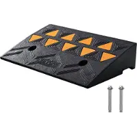 Vevor Rampe de Seuil Hauteur 10,8 cm Rampe Trottoir en Caoutchouc Capacité de Charge 15 tonnes Rampe Accès Fauteuil Roulant Antidérapante pour Passage de Voitures Vélos Scooters Motos 50x30x10,8 cm