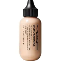 MAC Studio Radiance Face and Body Radiant Sheer Foundation fond de teint léger visage et corps teinte W0 50 ml