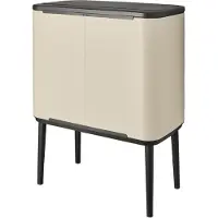 Brabantia Poubelle Bo Touch, dimensions : 540 mm, 312 mm, 680 mm, poids : 5,5 kg, origine : Belgique
