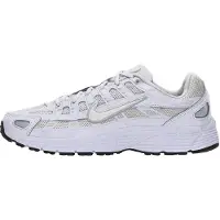 Nike Baskets 'P-6000' argent / platine / blanc / blanc cassé