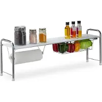 Relaxdays Étagère pour évier avec porte-rouleaux de papier essuie-tout, étagère de cuisine avec panier, métal, H x L x P : 32 x 94 x 23 cm, blanc/argent