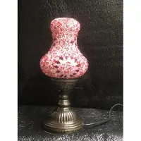 Halay Lampe de table turque fabriquée à la main en forme de poire, avec une lumière rouge et un motif de roses, lampe décorative orientale