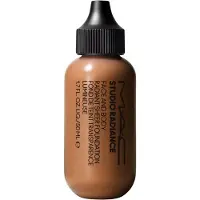 MAC Studio Radiance Face and Body Radiant Sheer Foundation fond de teint léger visage et corps teinte C6 50 ml