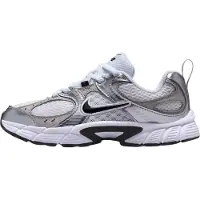 Nike Sneakers HQ6412-100 in White color size 28