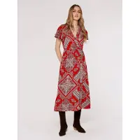 Apricot Robe ' ' rouge