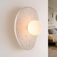 LumenXL Applique murale Lucio en travertin (pierre naturelle) avec boule en verre