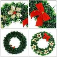 Unyqoos : Couronne de Noël – Décoration pour porte, fenêtre et mur, en plastique PET, diamètre 33 cm, avec motifs de rennes et de rubans, légère et stable, pour intérieur et extérieur