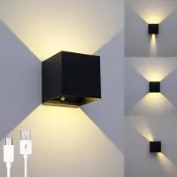 Unyqoos Applique murale LED réglable avec détecteur de mouvement, batterie USB-C 3600 mAh, 3000 K/6 W, sans fil – fixation magnétique pour intérieur