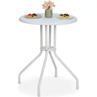 Relaxdays Table de jardin , H x P : 73 x 60 cm, aspect rotin, plastique et acier, table de salle à manger d'extérieur, table ronde de balcon, blanche