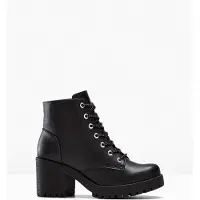 Bonprix Boots lacées à talon carré