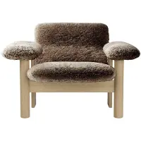 Audo Copenhagen Brasilia Lounge Chair Low Back Textile Natural Oak | Sheepskin Sahara