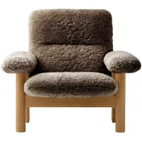 Audo Copenhagen Brasilia Lounge Chair High Back Textile Natural Oak | Sheepskin Sahara