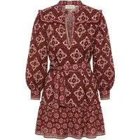 Apricot Robe ' ' bordeaux