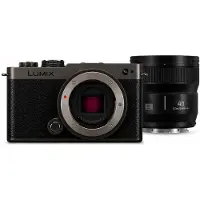 Panasonic Lumix S9 Boîtier noir titane + Lumix S 40mm f/2.0 - Noir