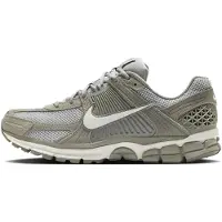 Nike Zoom Vomero 5 "Dark Stucco" HF1553-002, Taille : 37,5